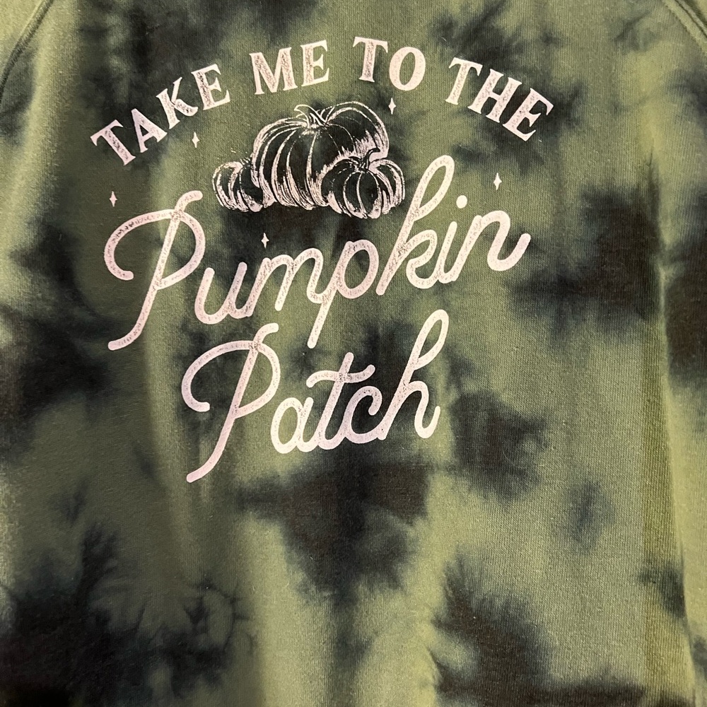 TORRID COZY FLEECE GREEN TIE DYE SWEATSHIRT “TAKE ME TO THE PUMPKIN PATCH” SZ 2